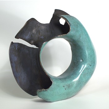 Annular form #3. Modern bronze sculpture by Steve Howlett. 2013